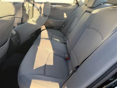 2011 Hyundai Sonata Hybrid Hybrid! Clean Title! Low Miles! Financing Available! - Photo 12 - Concord, CA 94520