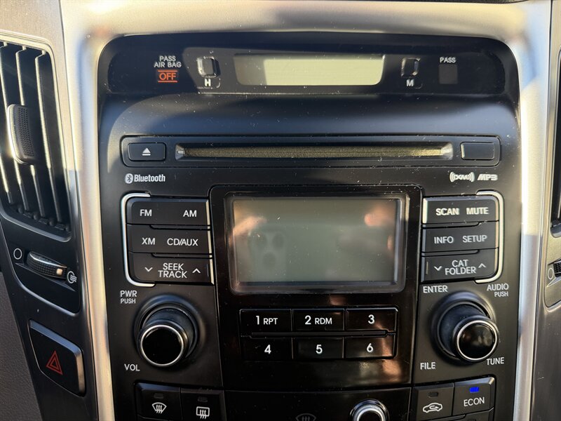 2011 Hyundai Sonata Hybrid Hybrid! Clean Title! Low Miles! Financing Available! - Photo 16 - Concord, CA 94520