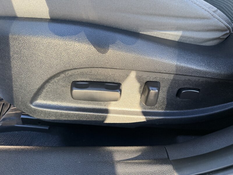 2011 Hyundai Sonata Hybrid Hybrid! Clean Title! Low Miles! Financing Available! - Photo 14 - Concord, CA 94520
