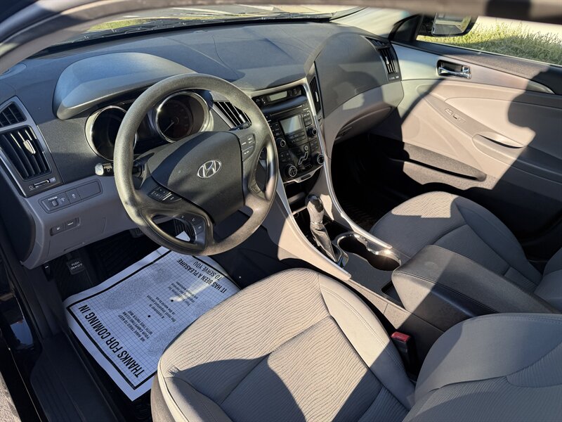 2011 Hyundai Sonata Hybrid Hybrid! Clean Title! Low Miles! Financing Available! - Photo 10 - Concord, CA 94520