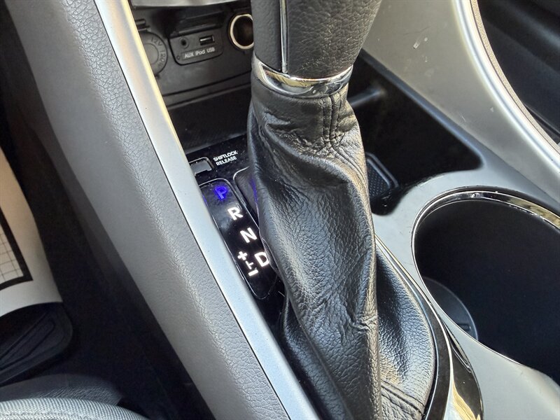 2011 Hyundai Sonata Hybrid Hybrid! Clean Title! Low Miles! Financing Available! - Photo 22 - Concord, CA 94520