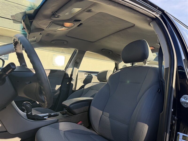 2011 Hyundai Sonata Hybrid Hybrid! Clean Title! Low Miles! Financing Available! - Photo 11 - Concord, CA 94520