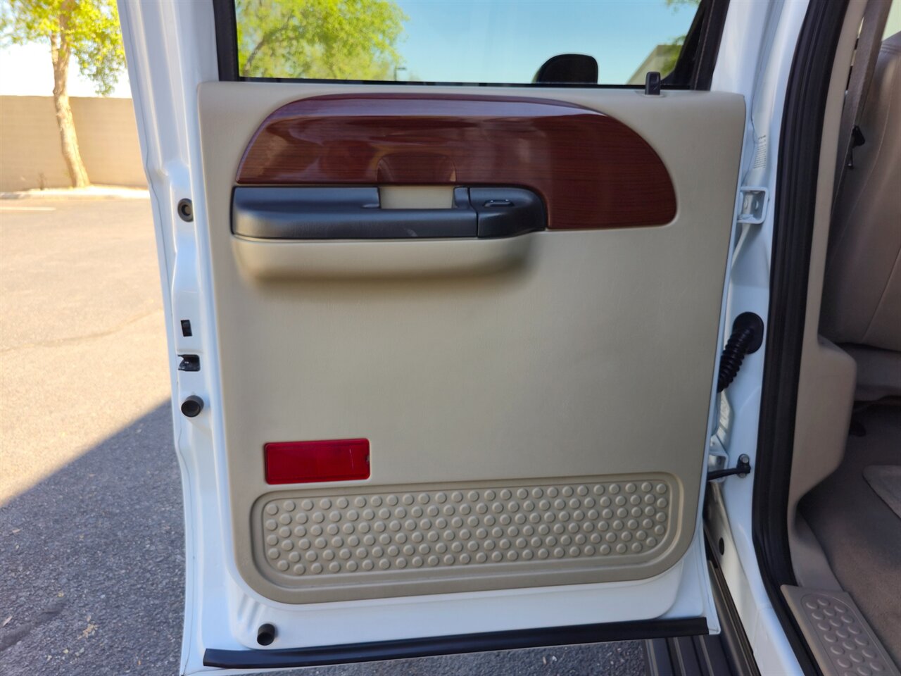 2006 Ford F-350 Super Duty Lariat 6.0L V8 Diesel - Photo 22 - Mesa, AZ 85215