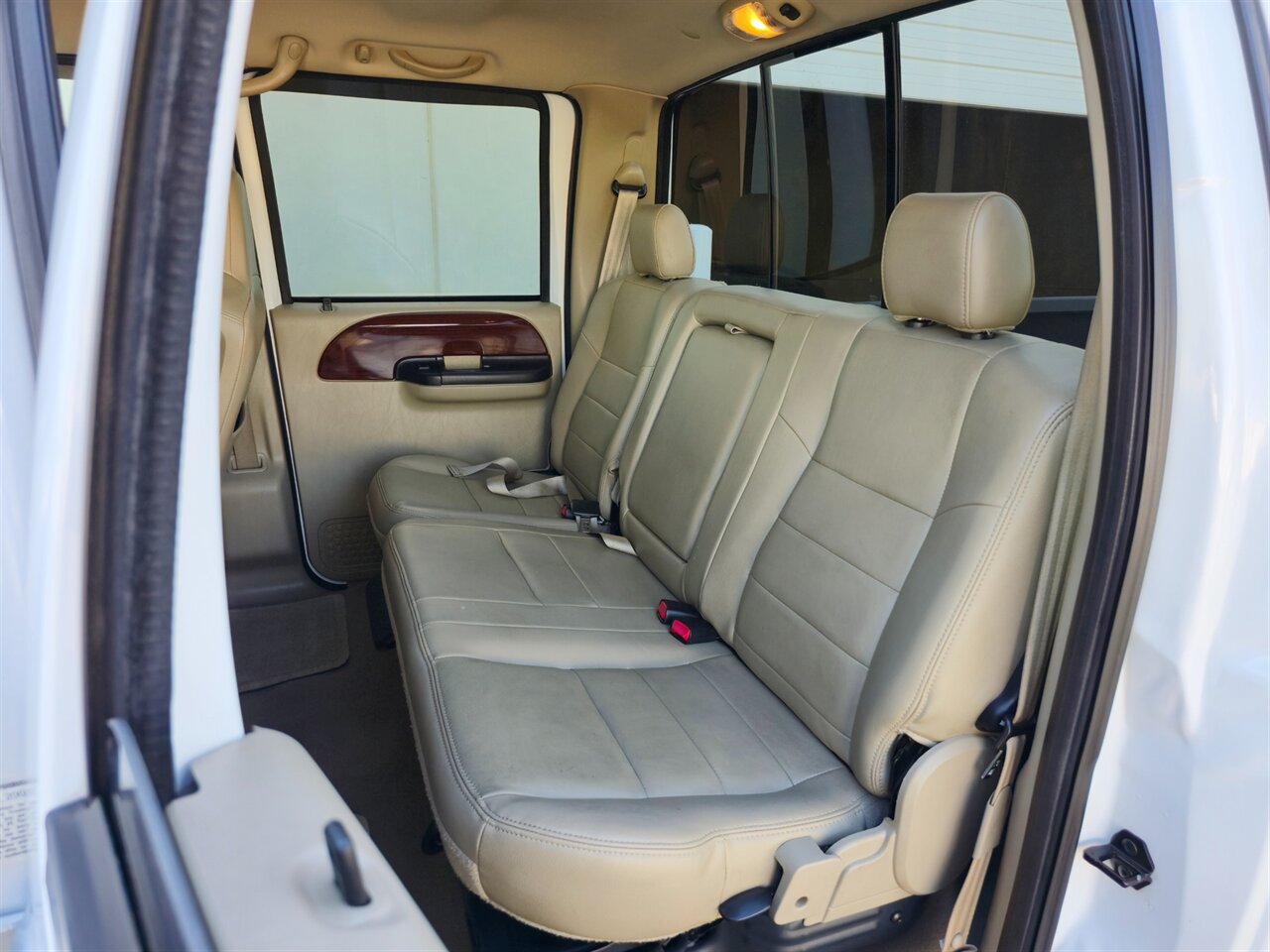 2006 Ford F-350 Super Duty Lariat 6.0L V8 Diesel - Photo 24 - Mesa, AZ 85215
