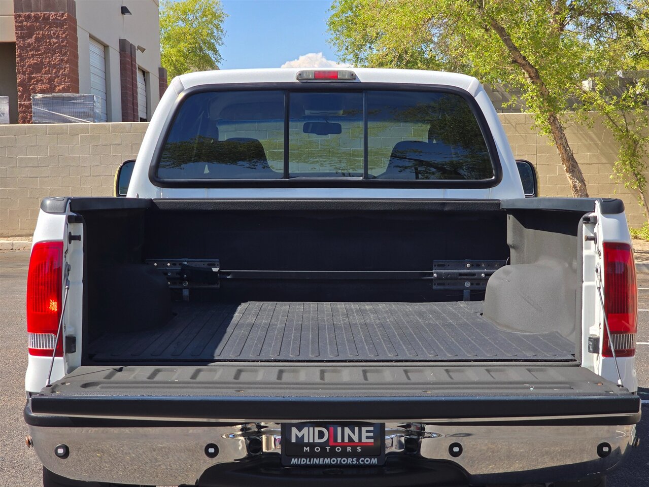 2006 Ford F-350 Super Duty Lariat 6.0L V8 Diesel - Photo 9 - Mesa, AZ 85215