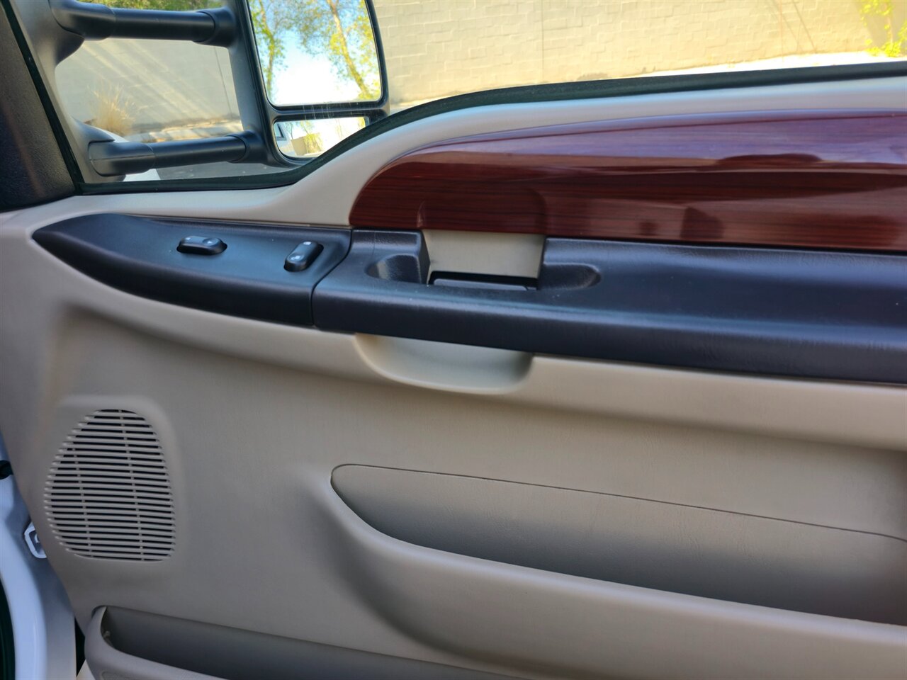 2006 Ford F-350 Super Duty Lariat 6.0L V8 Diesel - Photo 27 - Mesa, AZ 85215