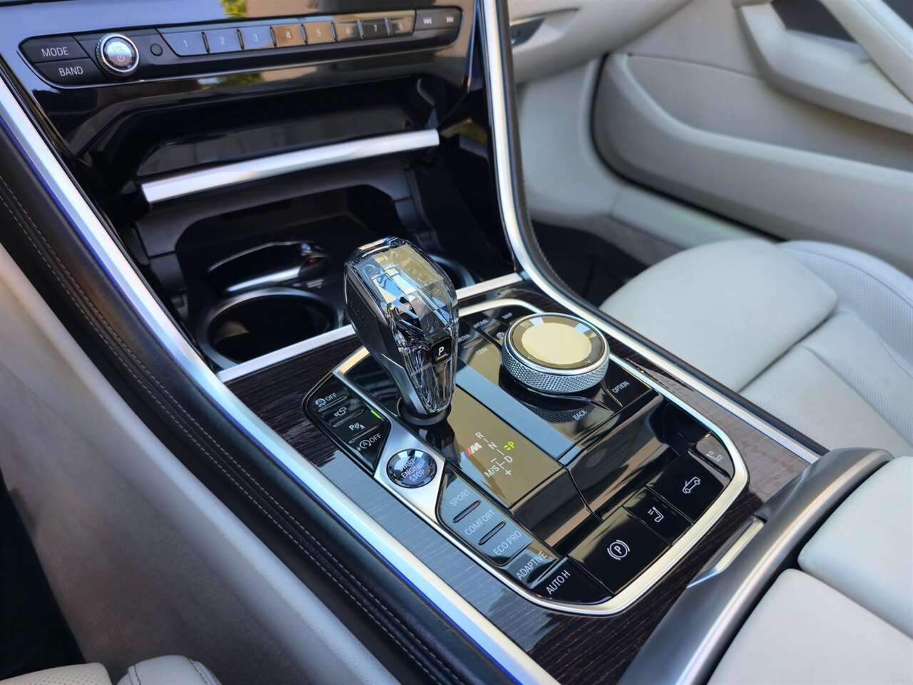 2019 BMW 8 Series M850i xDrive  Convertible - Photo 24 - Mesa, AZ 85215