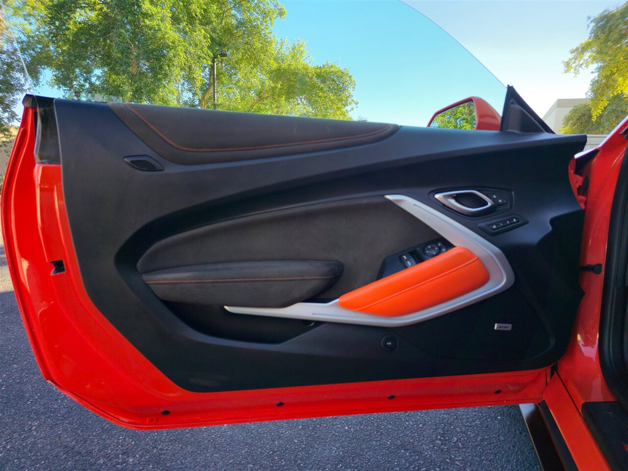 2018 Chevrolet Camaro 2LT RS Hot Wheels Edition - Photo 12 - Mesa, AZ 85215