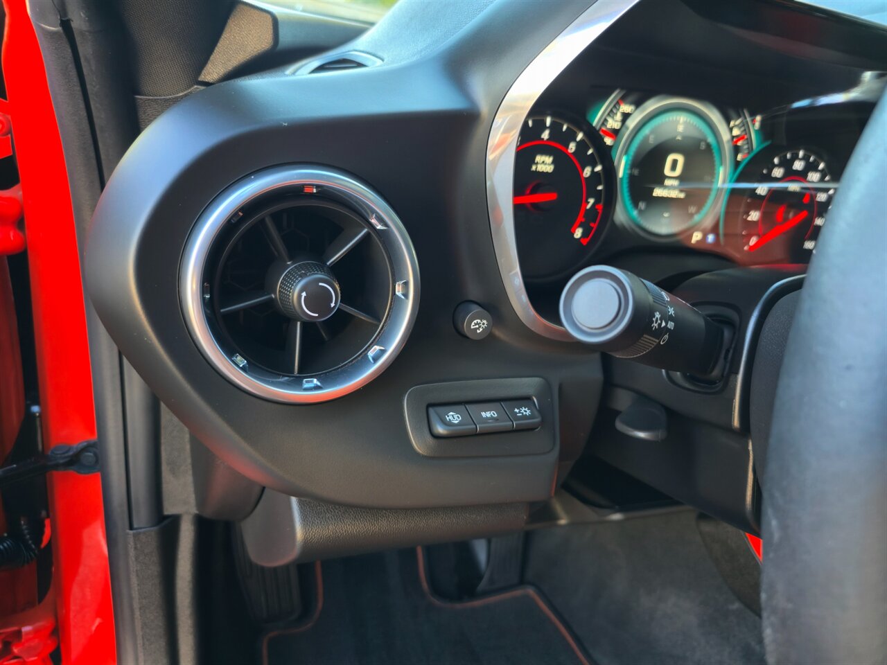 2018 Chevrolet Camaro 2LT RS Hot Wheels Edition - Photo 18 - Mesa, AZ 85215