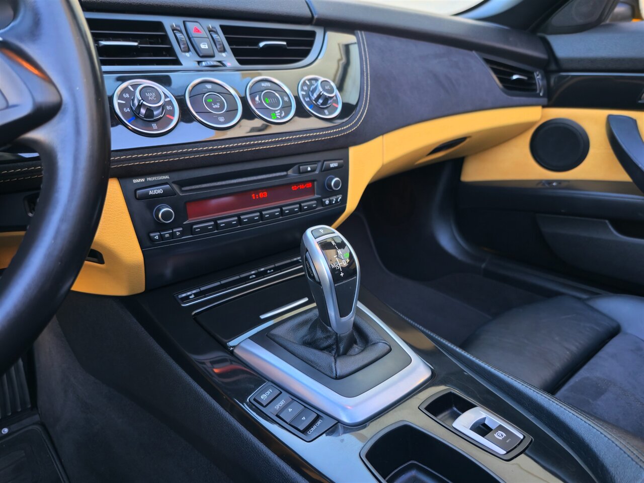 2013 BMW Z4 sDrive35i M Sport Citrus Yellow Edition - Photo 24 - Mesa, AZ 85215