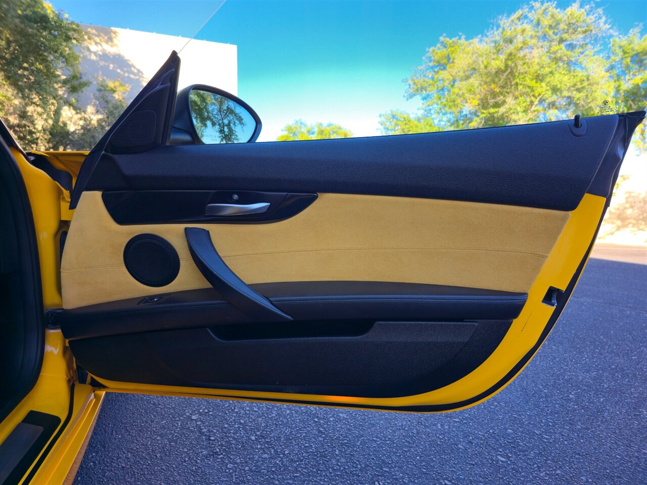 2013 BMW Z4 sDrive35i M Sport Citrus Yellow Edition - Photo 25 - Mesa, AZ 85215