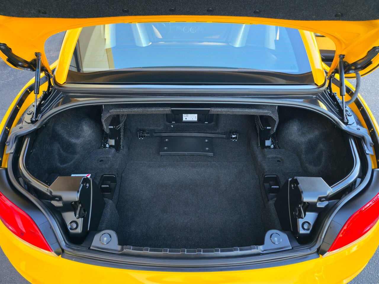 2013 BMW Z4 sDrive35i M Sport Citrus Yellow Edition - Photo 31 - Mesa, AZ 85215