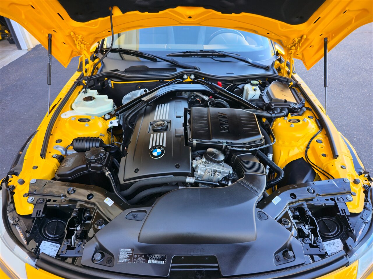 2013 BMW Z4 sDrive35i M Sport Citrus Yellow Edition - Photo 32 - Mesa, AZ 85215