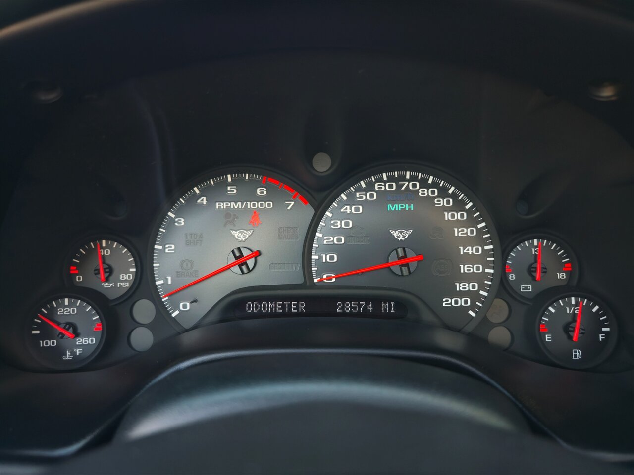 2004 Chevrolet Corvette Convertible - Photo 19 - Mesa, AZ 85215