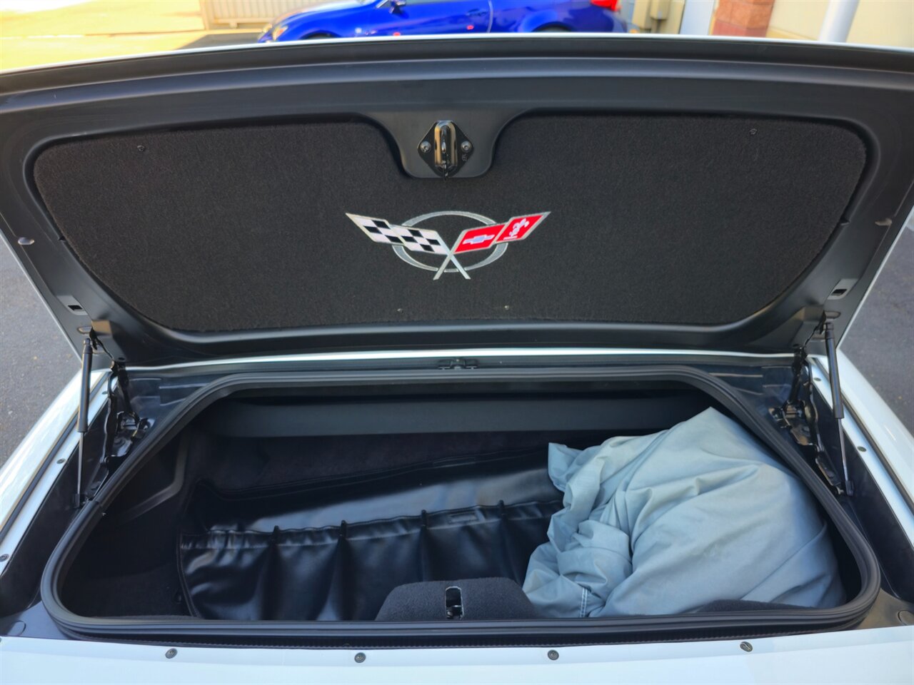 2004 Chevrolet Corvette Convertible - Photo 30 - Mesa, AZ 85215