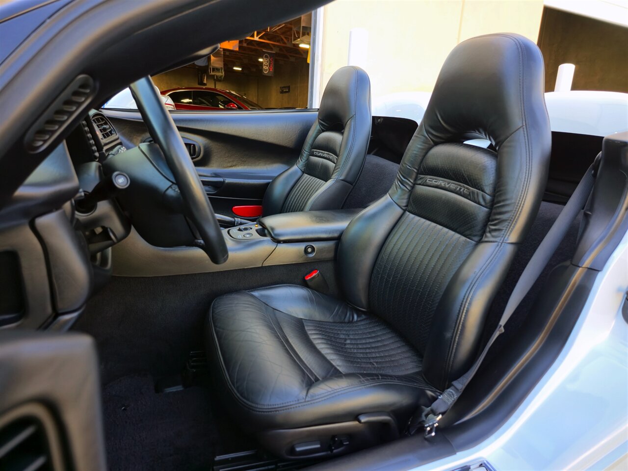 2004 Chevrolet Corvette Convertible - Photo 17 - Mesa, AZ 85215