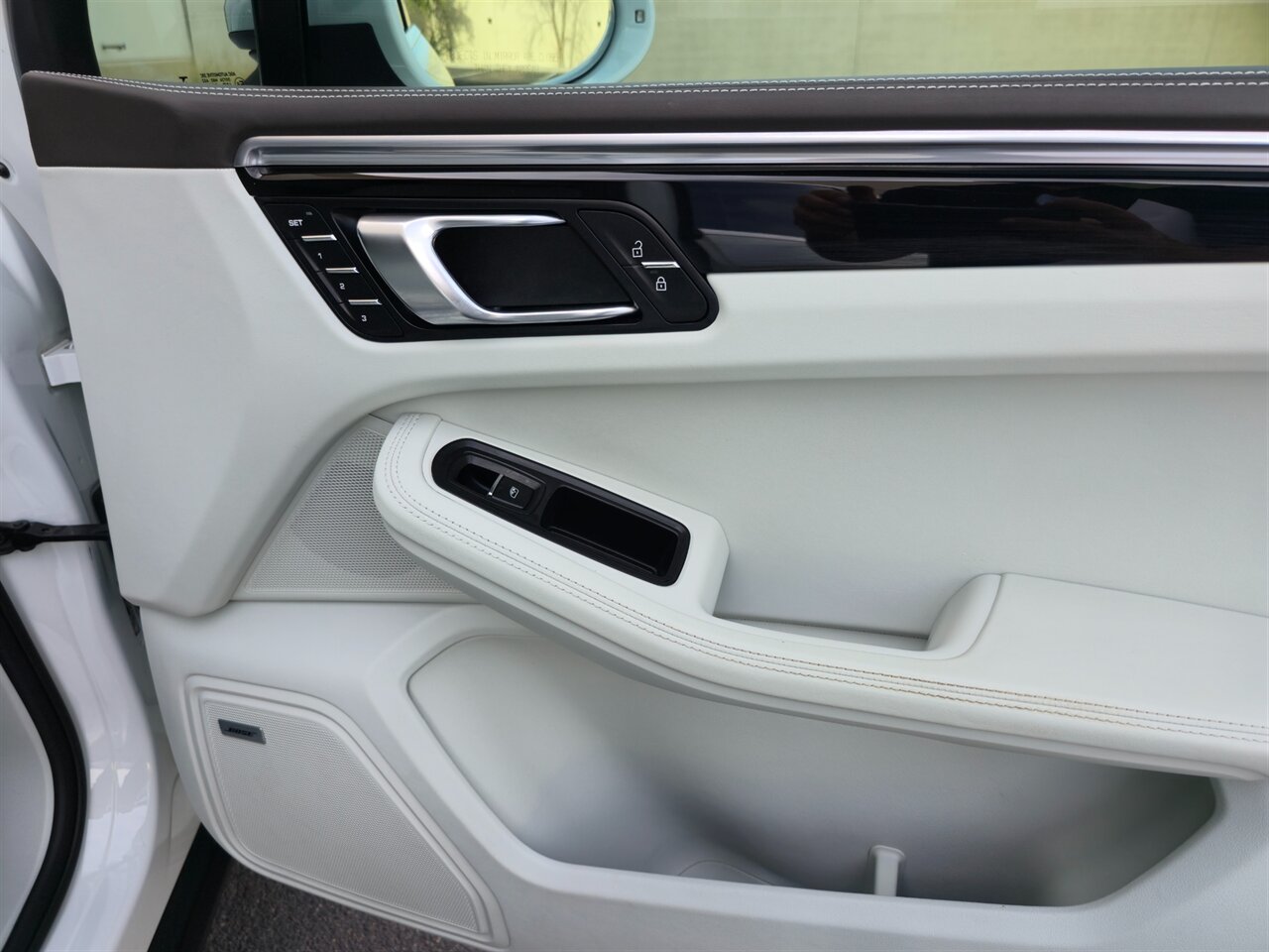 2019 Porsche Macan S - Photo 22 - Mesa, AZ 85215