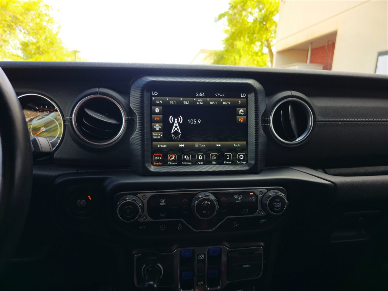 2021 Jeep Wrangler Unlimited Unlimited Sahara   - Photo 15 - Mesa, AZ 85215