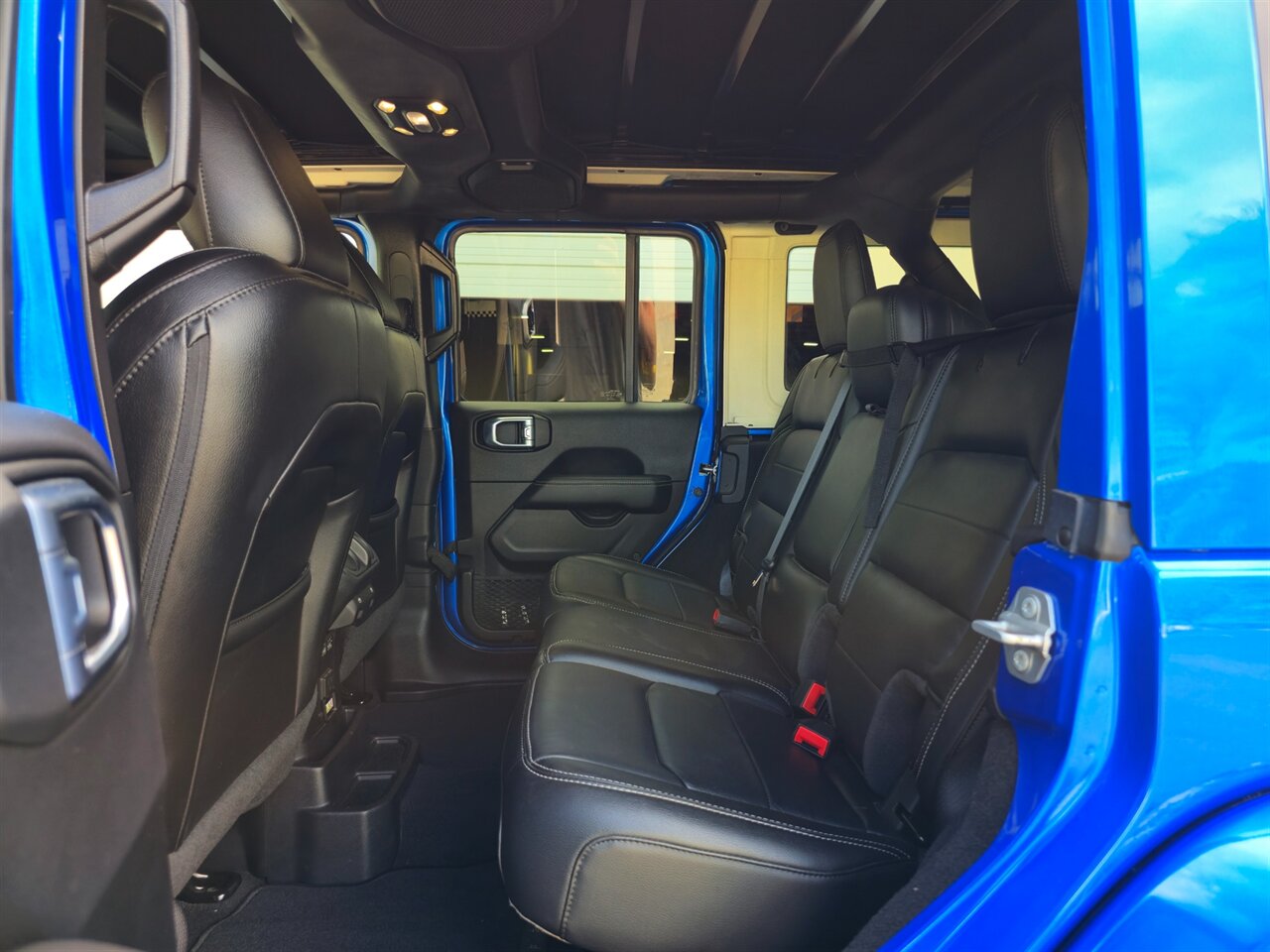 2021 Jeep Wrangler Unlimited Unlimited Sahara   - Photo 17 - Mesa, AZ 85215