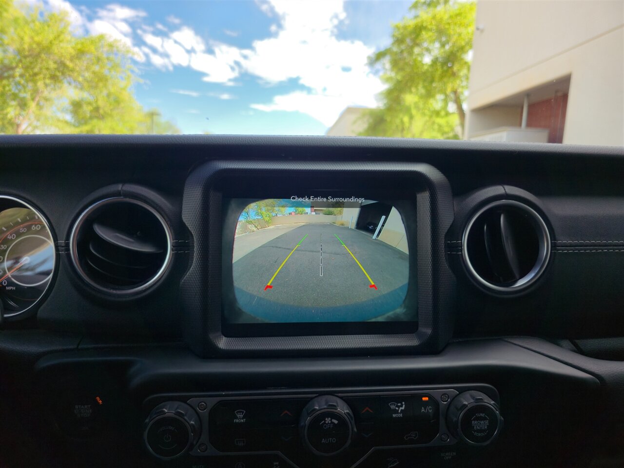 2021 Jeep Wrangler Unlimited Unlimited Sahara   - Photo 16 - Mesa, AZ 85215