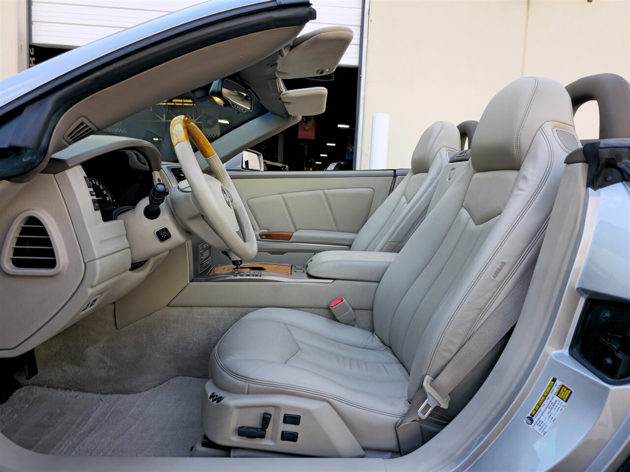 2005 Cadillac XLR - Photo 18 - Mesa, AZ 85215