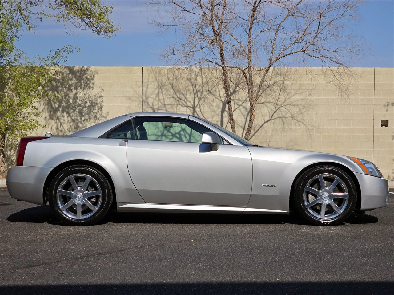 2005 Cadillac XLR - Photo 13 - Mesa, AZ 85215