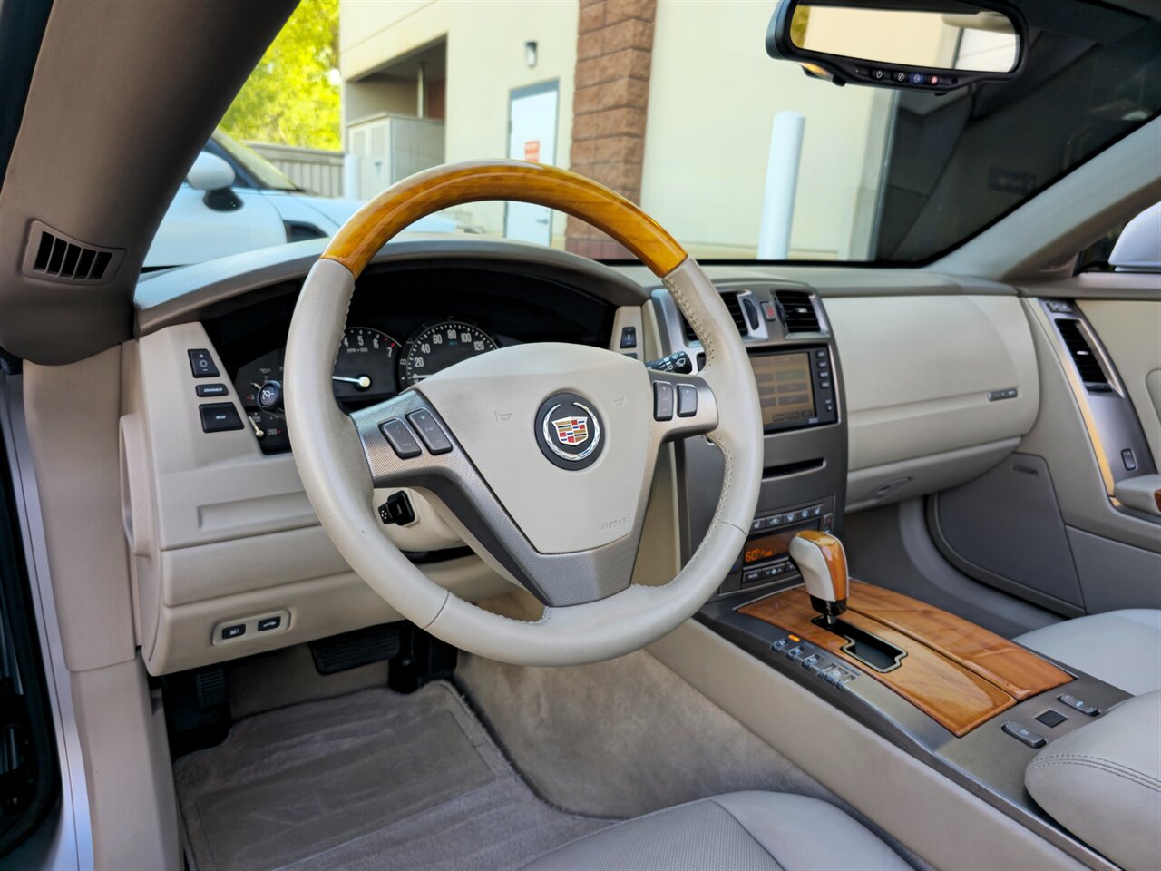2005 Cadillac XLR - Photo 21 - Mesa, AZ 85215
