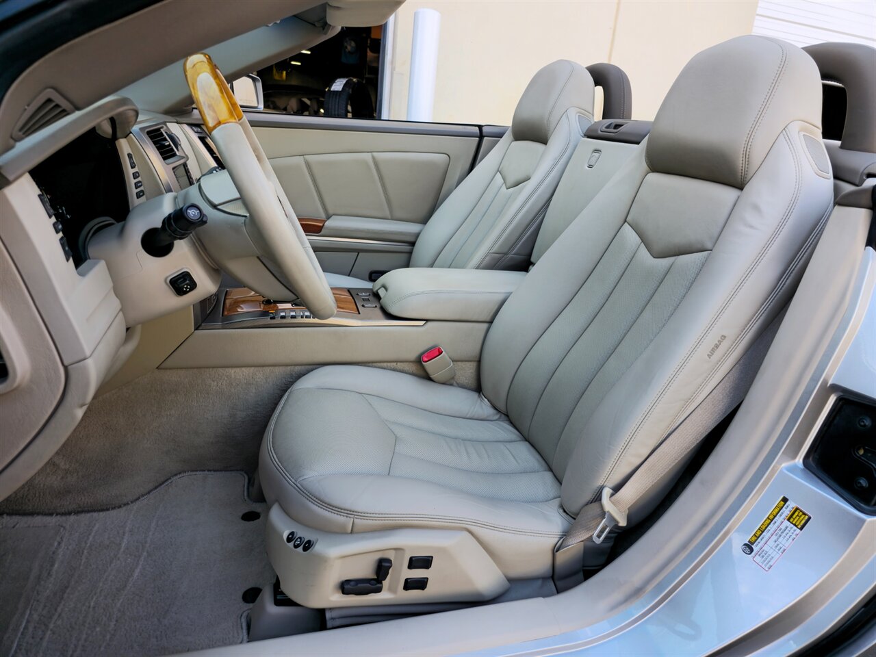 2005 Cadillac XLR - Photo 19 - Mesa, AZ 85215