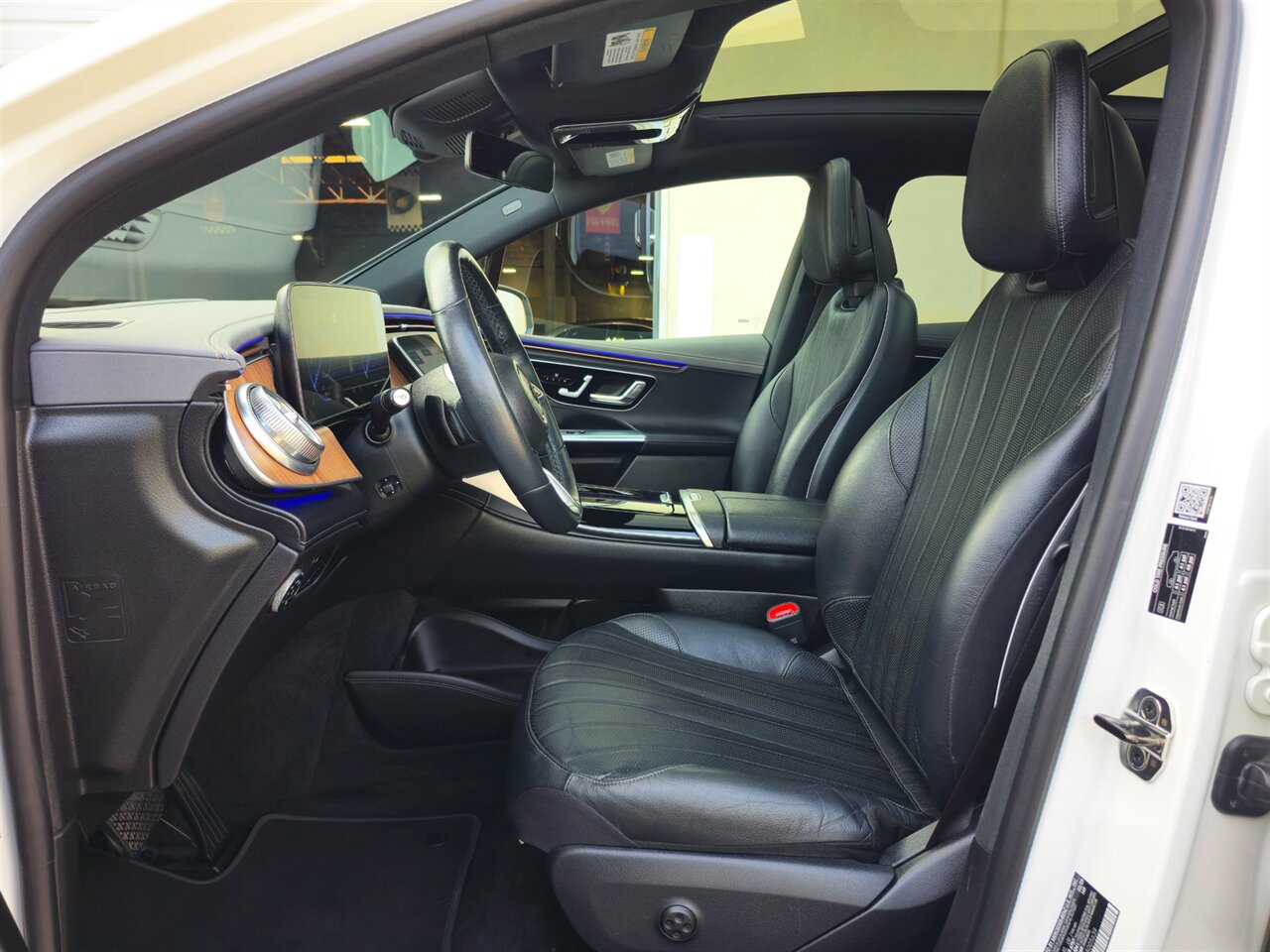 2023 Mercedes-Benz EQE 350 4MATIC - Photo 14 - Mesa, AZ 85215