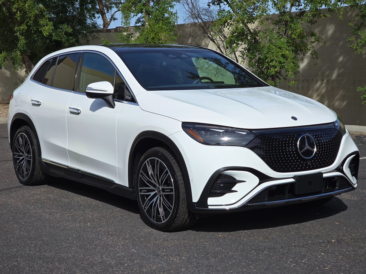 2023 Mercedes-Benz EQE 350 4MATIC - Photo 2 - Mesa, AZ 85215