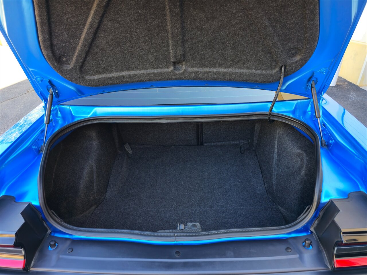 2016 Dodge Challenger 392 HEMI Scat Pack Shaker - Photo 31 - Mesa, AZ 85215