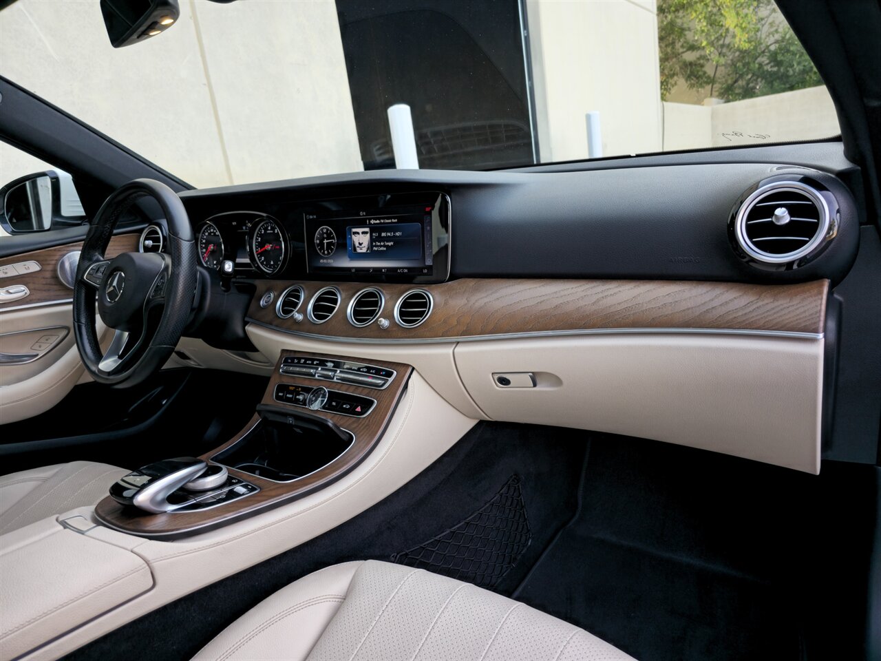 2018 Mercedes-Benz E 400 4MATIC - Photo 25 - Mesa, AZ 85215