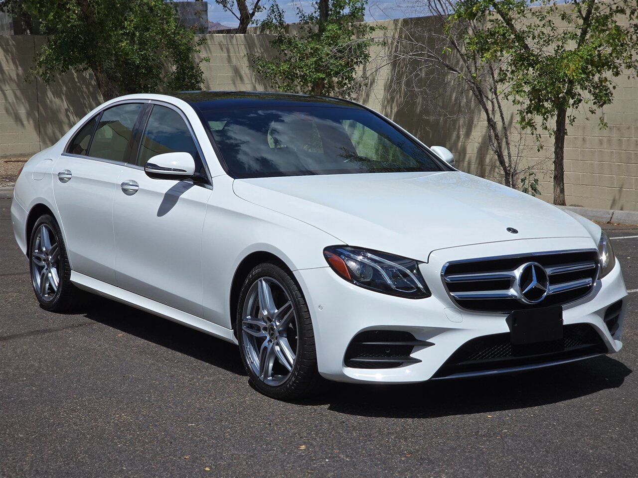 2018 Mercedes-Benz E 400 4MATIC - Photo 2 - Mesa, AZ 85215