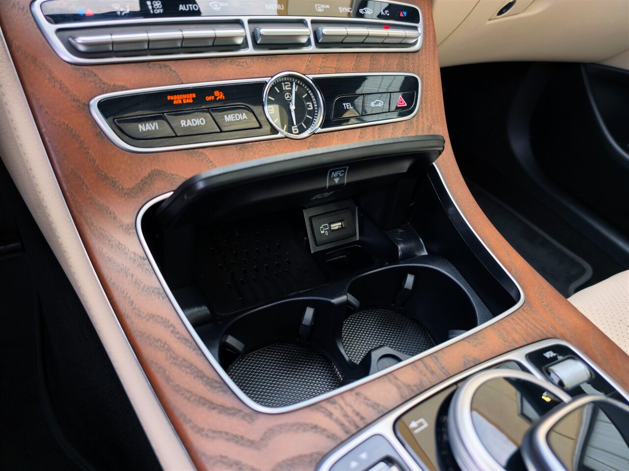 2018 Mercedes-Benz E 400 4MATIC - Photo 21 - Mesa, AZ 85215
