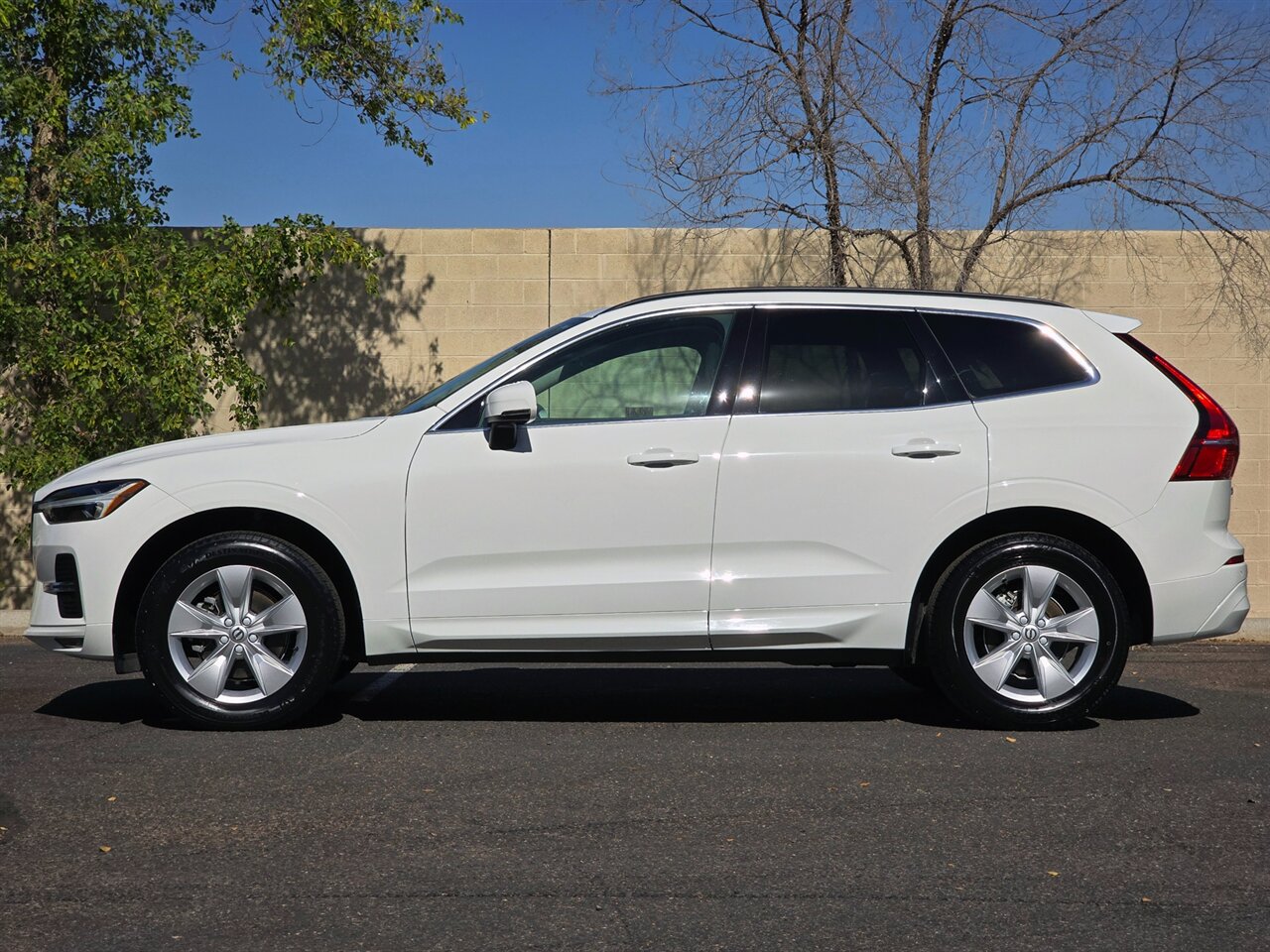2022 Volvo XC60 B5 Momentum - Photo 7 - Mesa, AZ 85215