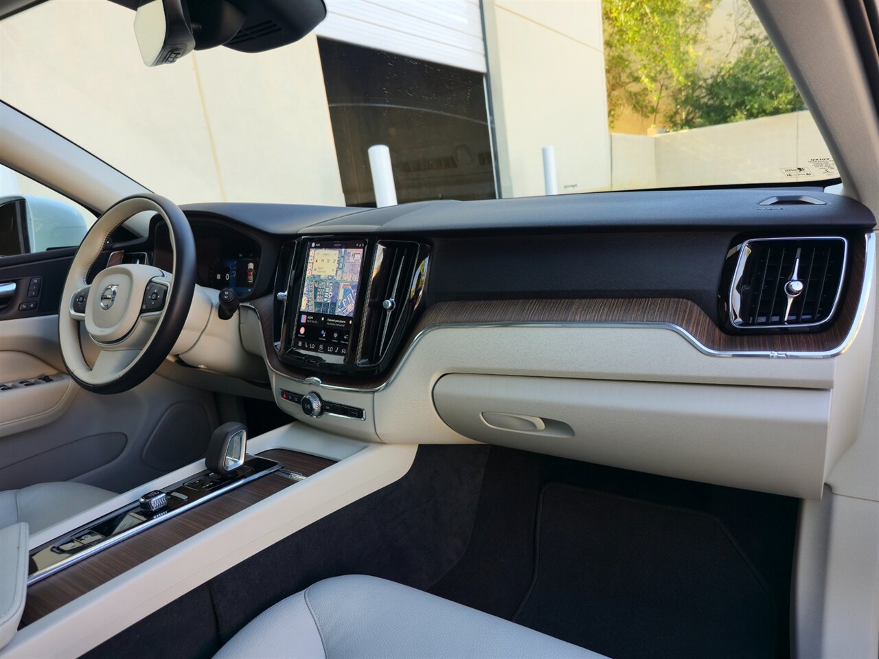 2022 Volvo XC60 B5 Momentum - Photo 27 - Mesa, AZ 85215