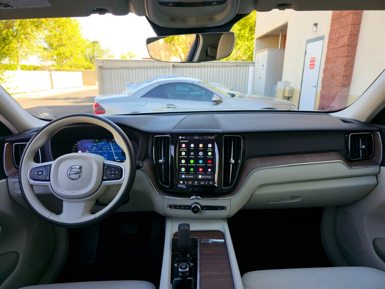 2022 Volvo XC60 B5 Momentum - Photo 16 - Mesa, AZ 85215