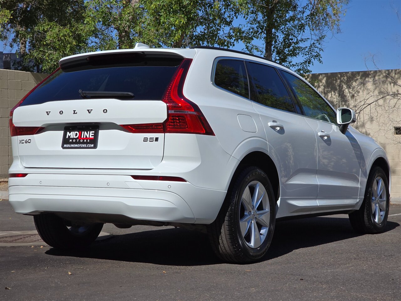 2022 Volvo XC60 B5 Momentum - Photo 10 - Mesa, AZ 85215