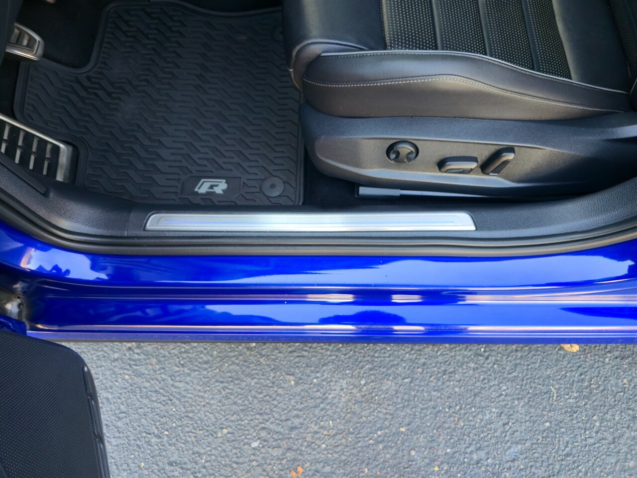 2019 Volkswagen Golf R DCC & Navigation 4Motion 4Motion - Photo 14 - Mesa, AZ 85215