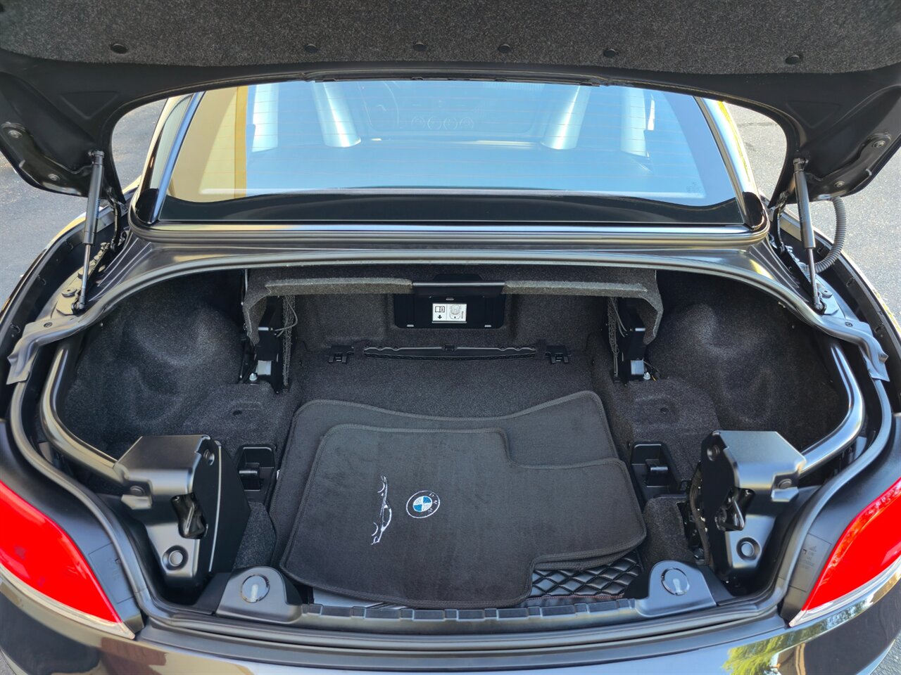 2014 BMW Z4 sDrive35i - Photo 27 - Mesa, AZ 85215
