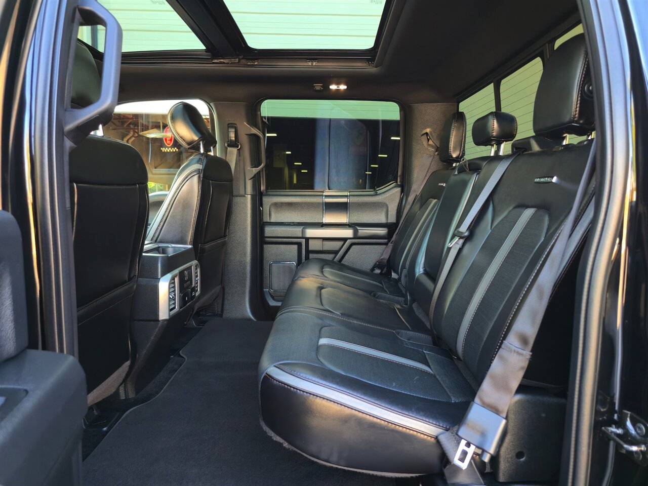 2018 Ford F-150 Platinum 4x4 SuperCrew - Photo 34 - Mesa, AZ 85215