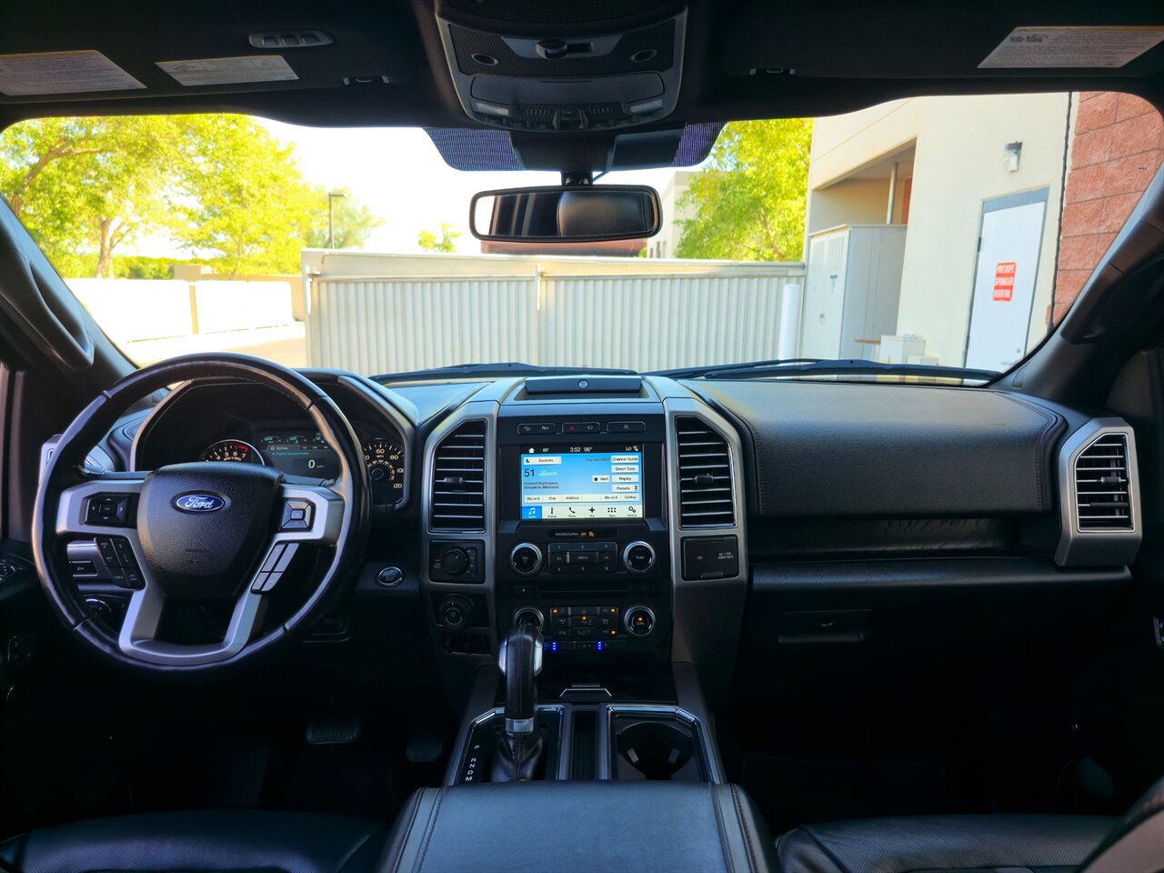 2018 Ford F-150 Platinum 4x4 SuperCrew - Photo 17 - Mesa, AZ 85215