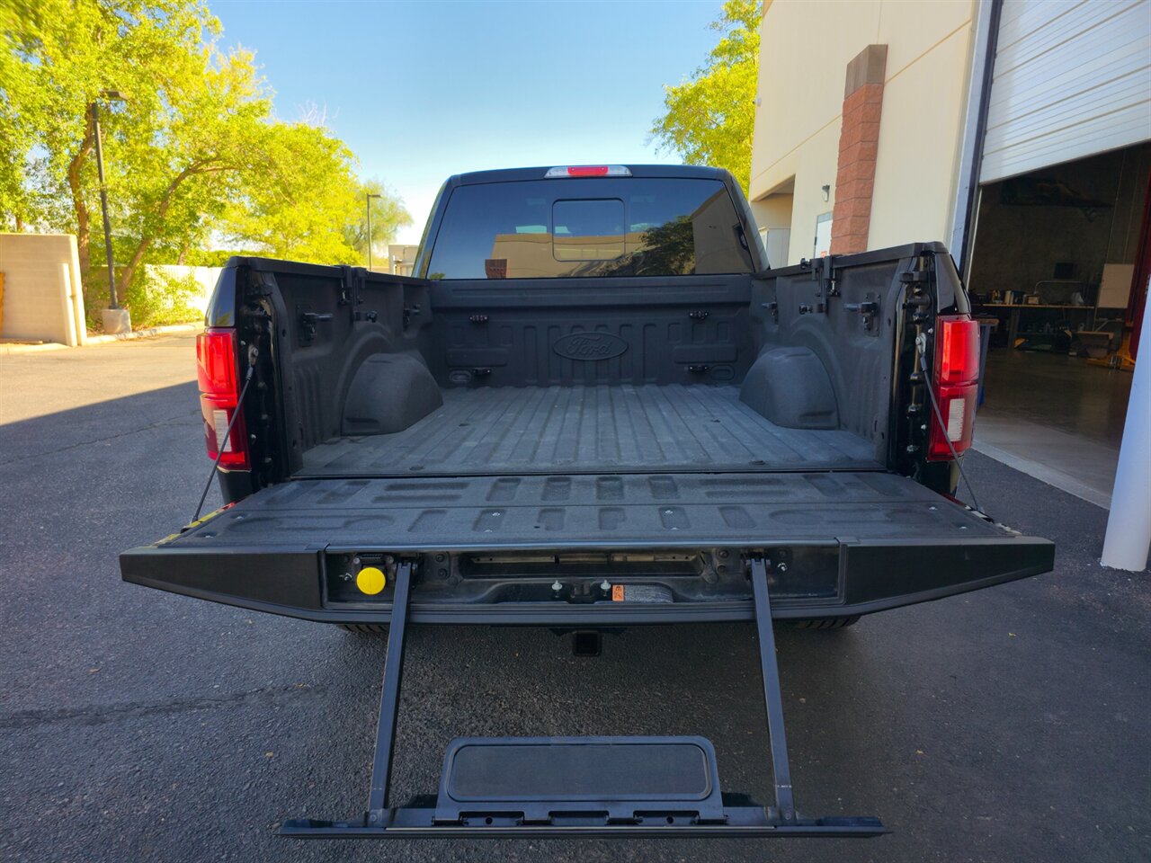 2018 Ford F-150 Platinum 4x4 SuperCrew - Photo 37 - Mesa, AZ 85215