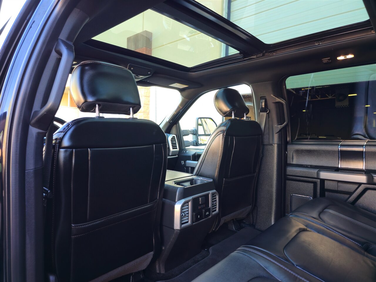 2018 Ford F-150 Platinum 4x4 SuperCrew - Photo 35 - Mesa, AZ 85215