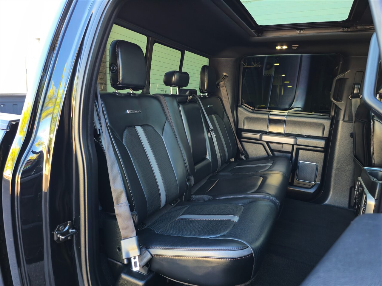 2018 Ford F-150 Platinum 4x4 SuperCrew - Photo 31 - Mesa, AZ 85215