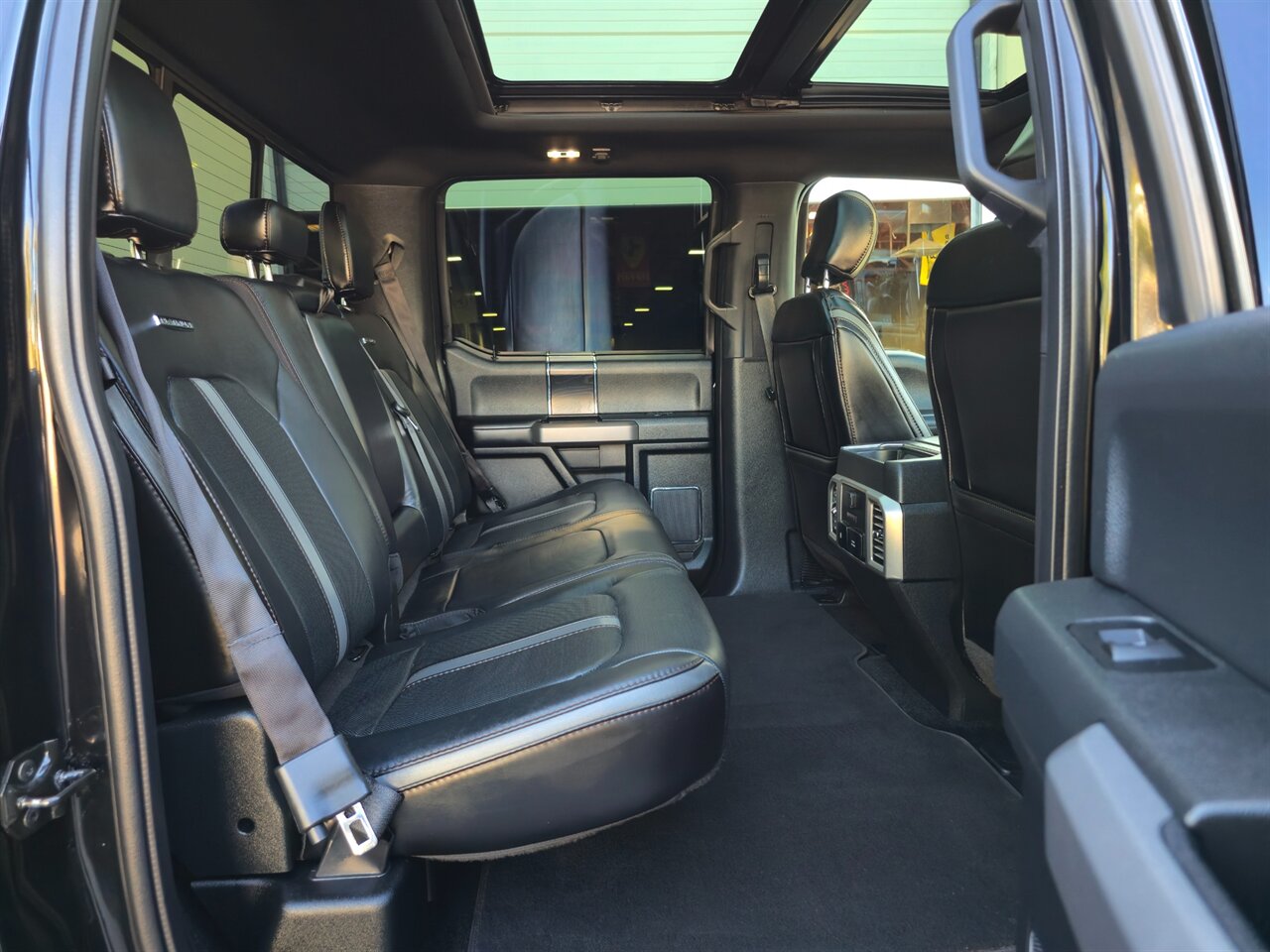 2018 Ford F-150 Platinum 4x4 SuperCrew - Photo 30 - Mesa, AZ 85215
