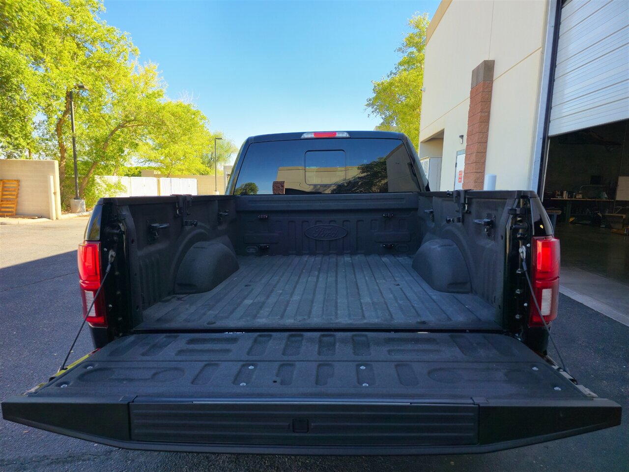 2018 Ford F-150 Platinum 4x4 SuperCrew - Photo 36 - Mesa, AZ 85215