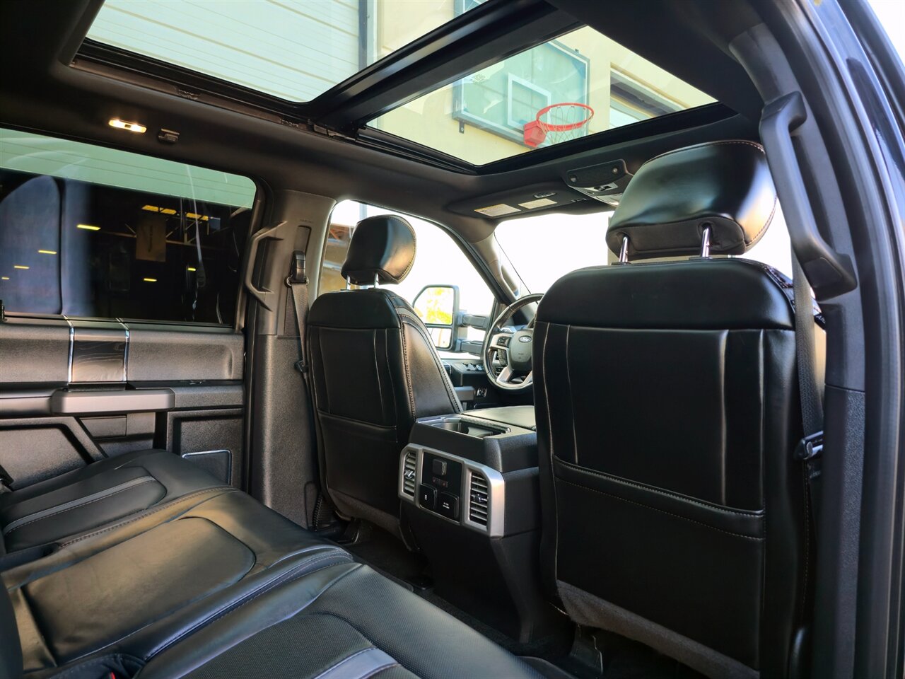 2018 Ford F-150 Platinum 4x4 SuperCrew - Photo 32 - Mesa, AZ 85215