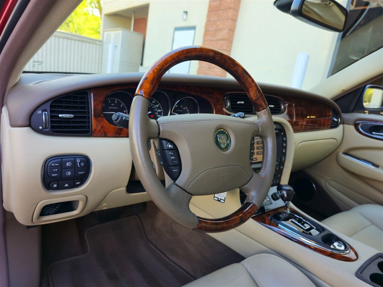 2006 Jaguar XJR - Photo 14 - Mesa, AZ 85215