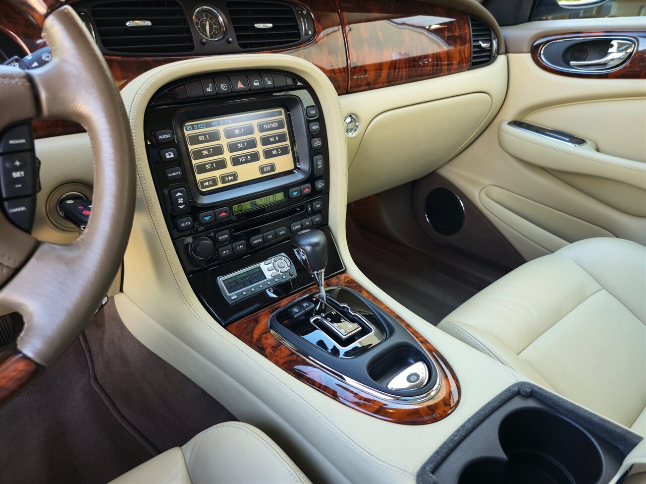 2006 Jaguar XJR - Photo 17 - Mesa, AZ 85215